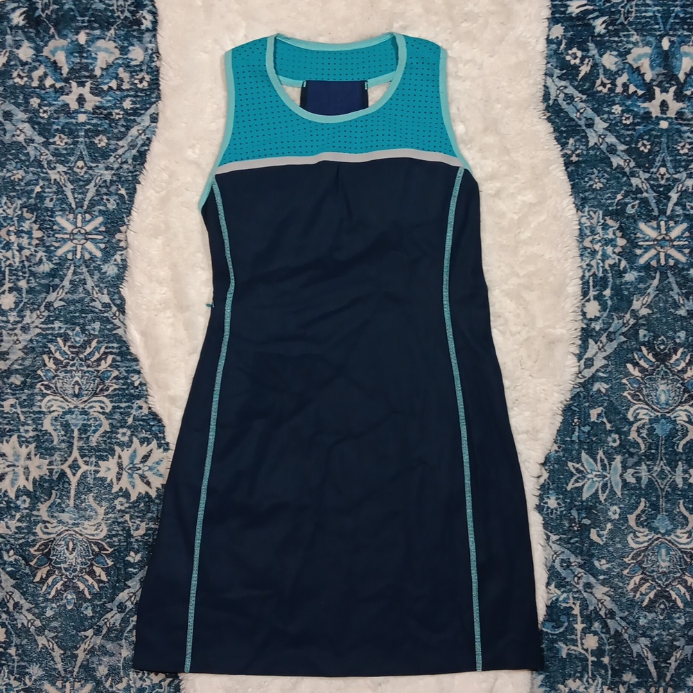 Title Nine twisted sister vented blue athletic workout dress womens medium